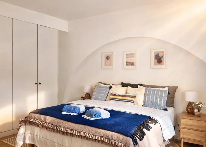 Varanda Da Baixa, Cosy Apartment, Location, Private Terrace, Barbecue, Ac And Wi-fi