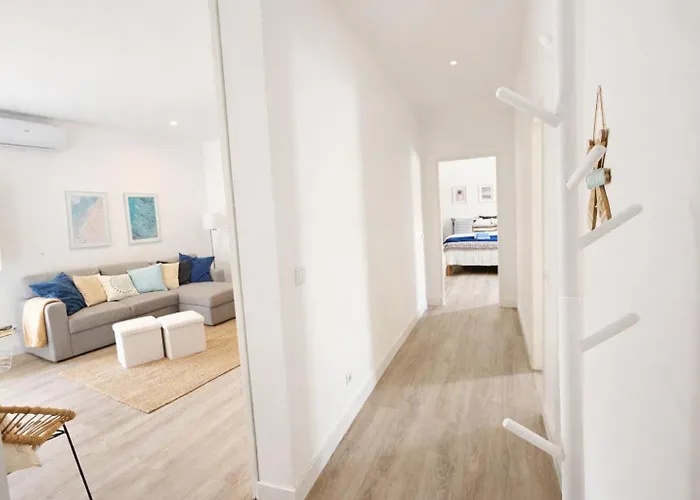 Varanda Da Baixa, Cosy Apartment, Location, Private Terrace, Barbecue, Ac And Wi-fi Faro