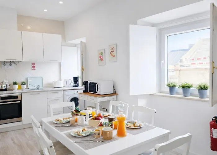 Varanda Da Baixa, Cosy Apartment, Location, Private Terrace, Barbecue, Ac And Wi-fi