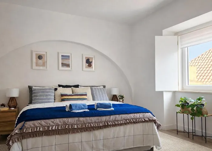 Varanda Da Baixa, Cosy Apartment, Location, Private Terrace, Barbecue, Ac And Wi-fi Lägenhet *