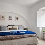 Varanda Da Baixa, Cosy Apartment, Location, Private Terrace, Barbecue, Ac And Wi-fi 아파트 *
